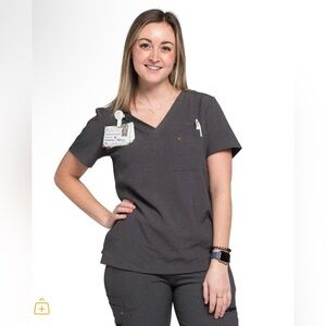 Poppy The Wilder Scrub top